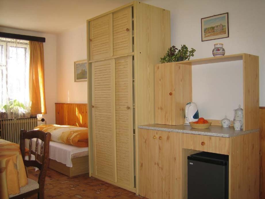 Penzion Nevcehle Urbanov Exterior foto